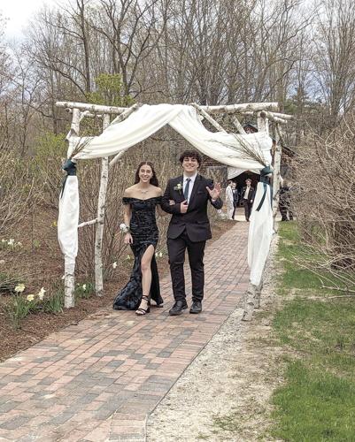 arrival prom king and queen