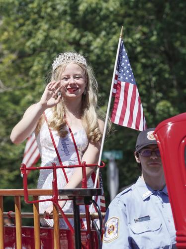 07-04-22 4th Bartlett Parade ms mwv vertical