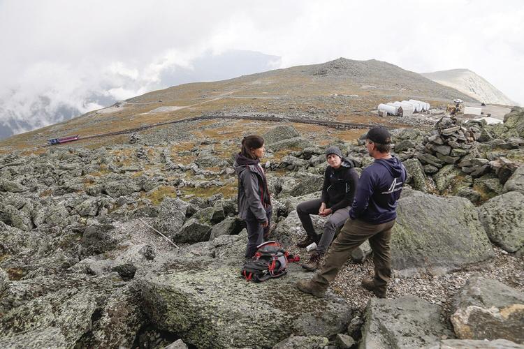 08-26-24 MWOBS WFA Training chatting on rocks