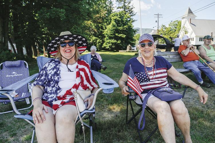 07-04-22 4th Bartlett Parade patriotic pair before
