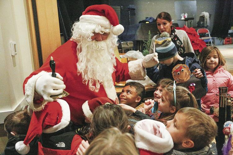 12-21-23 Gingerbread Hunt hugging santa