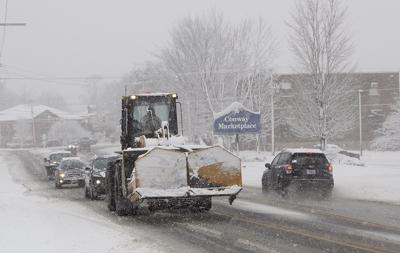 12-16-22 Snowstorm plow and traffic