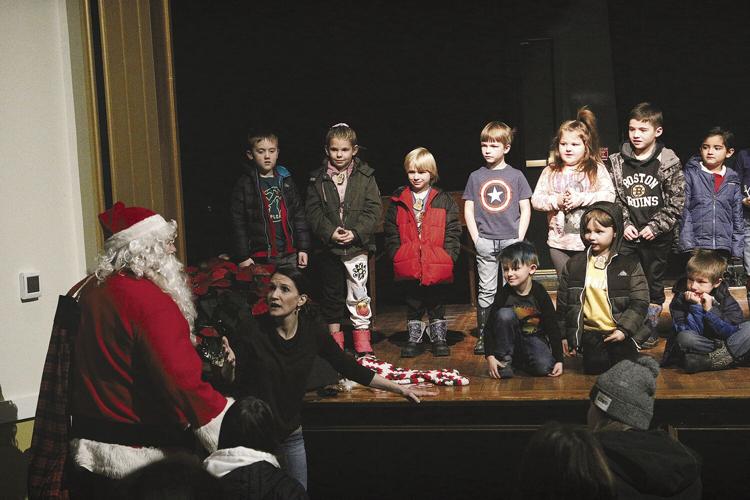 12-21-22 Gingerbread Hunt majestic talking with santa