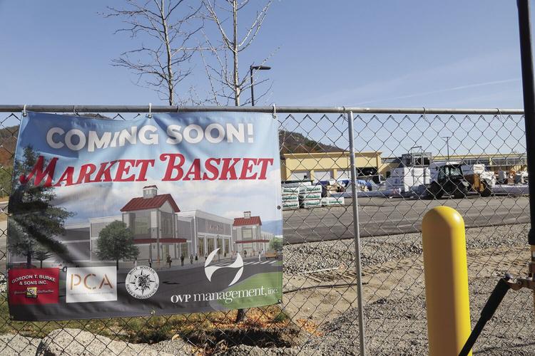 11-03-22 Market Basket sign
