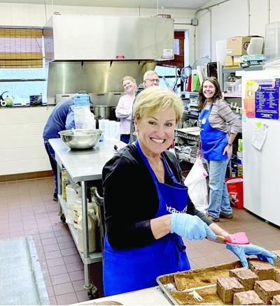 CL w39 Patty & Other Rotarians at recent Kettle.tif