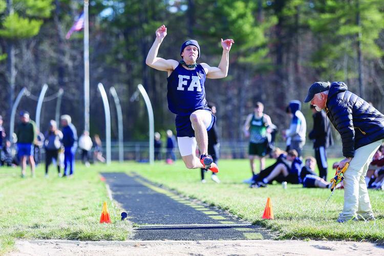 04-21-26 KHS Track lj fa dellavalla arms up