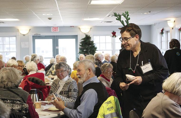 12-14-22 Gibson Christmas medium