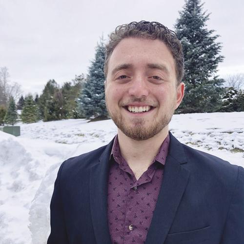 josh singer headshot