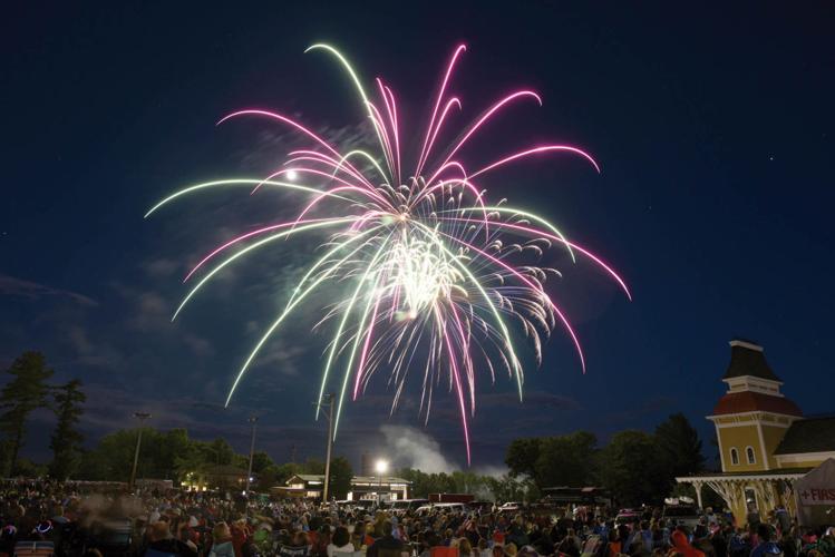 7-4-17 North Conway fireworks 1.jpg