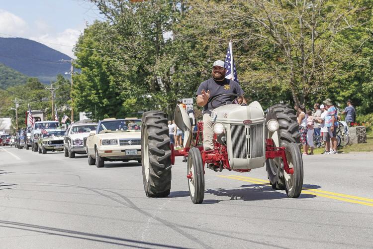 07-04-22 4th Bartlett Parade wide tractor