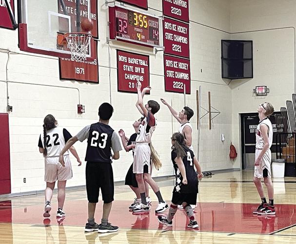 Berlin Unified basketball - shot in the lane