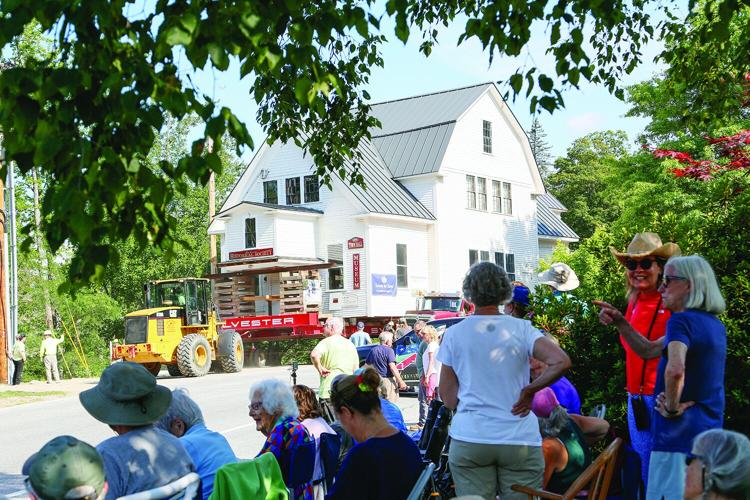 07-29-25 Jackson Historical Move crowd under tree