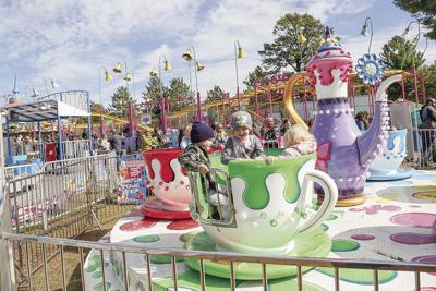 10-02-22 Fair kids ride teacups