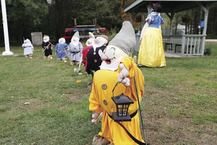 10-05-21 Pumpkins seasons medium