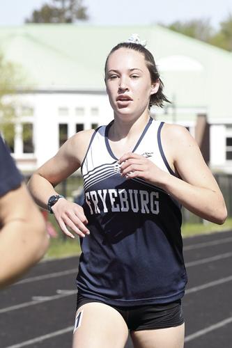 FA Track - Alana Nataluk running the 800 meters
