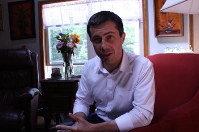 8-26-19-Mayor Pete in Ossipee 1.JPG