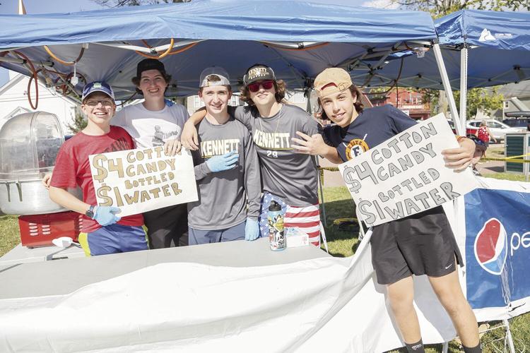07-04-22 4th North Conway Fest khs hockey team tent