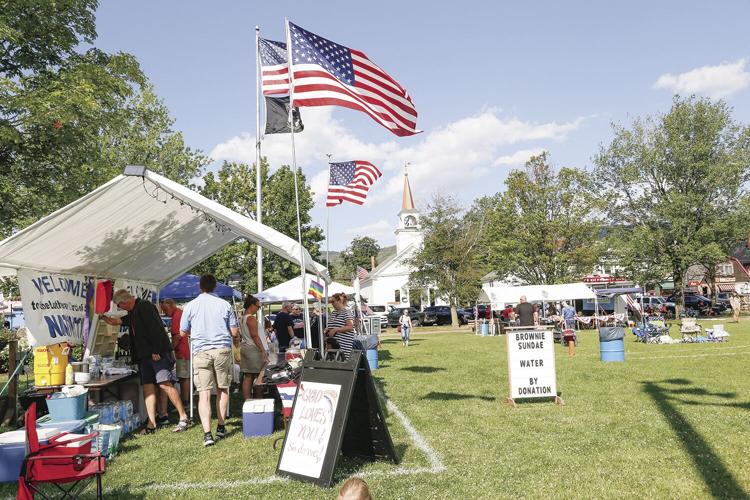 07-04-22 4th North Conway Fest tents wide