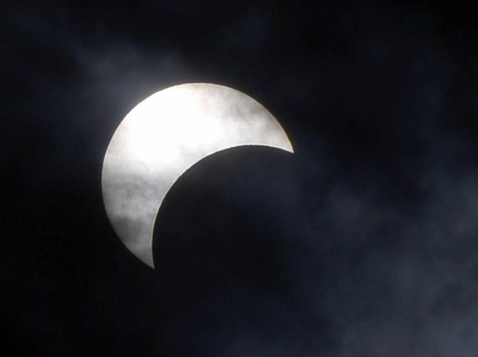 8-21-17 Solar eclipse 1.jpg