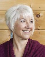 Anjali Rose: Benefits of working with the chakras in yoga and reiki