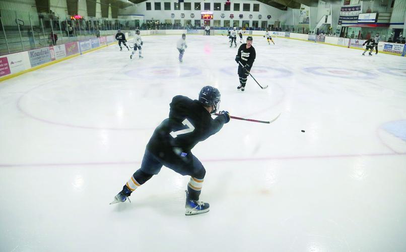 11-29-25 Kennett Hockey Alum pass behind