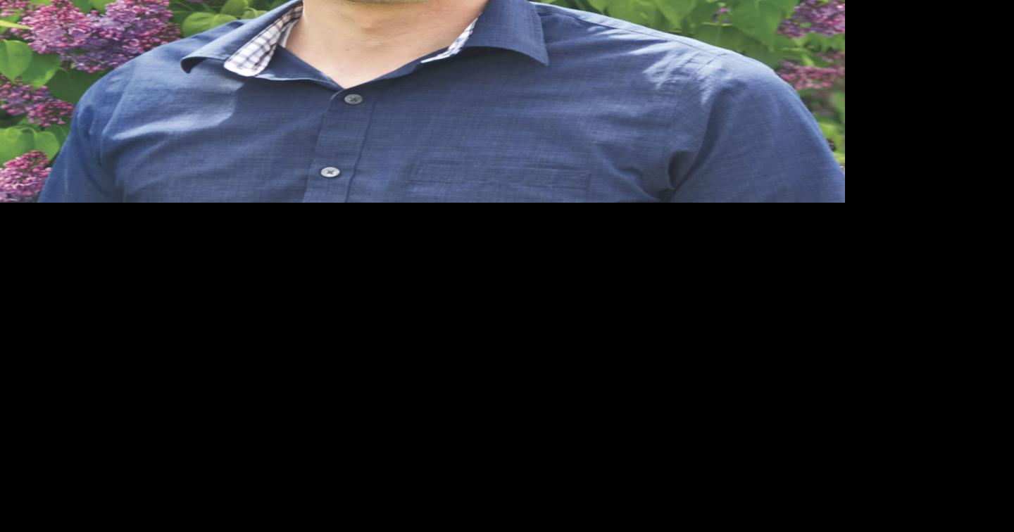 Pinkham Vacation Rentals hires new agent for their team, Earl Sires