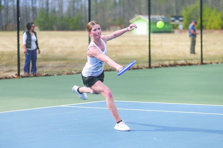 04-10-26 KHS GTennis kupetz hit