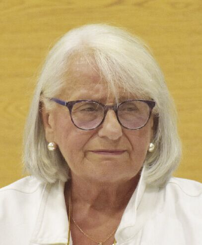 Karel Crawford 10224