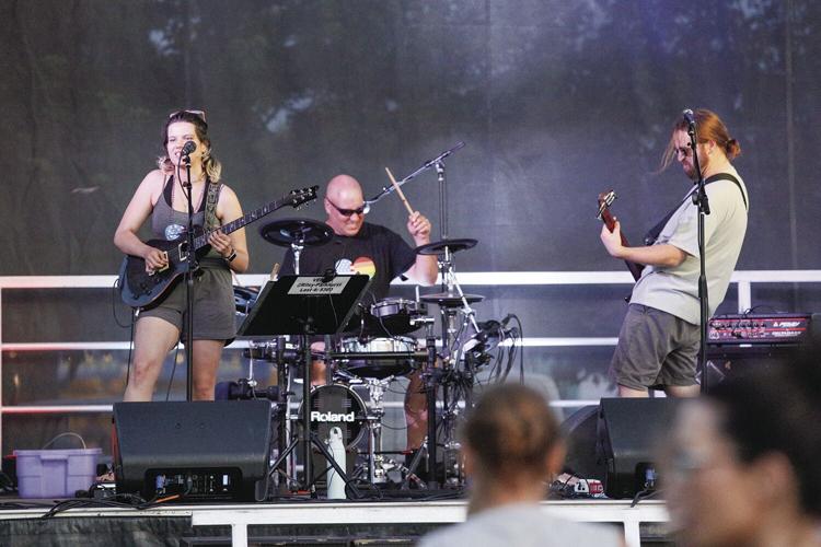 07-04-22 4th North Conway Fest riley parkhurst project