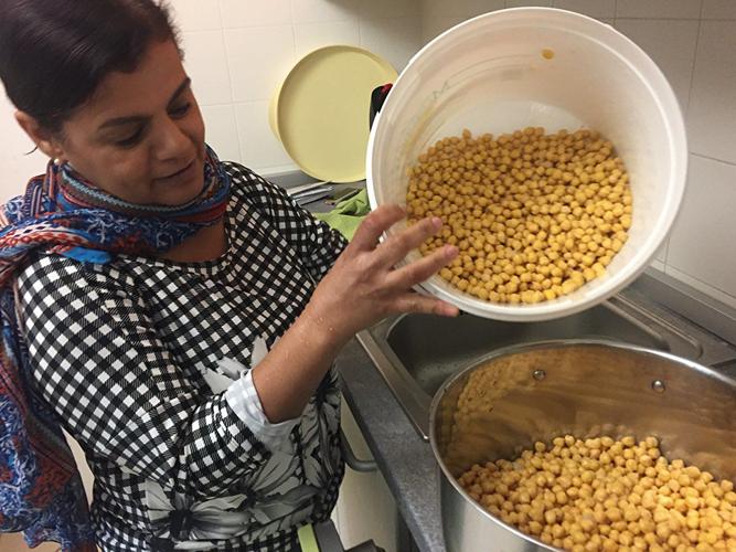 Hummus chickpeas.jpg