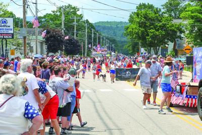 07-04-26 Fourth Parade Conway wide walkers