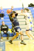 Lakers lead from start to finish to thump Raiders 74-29