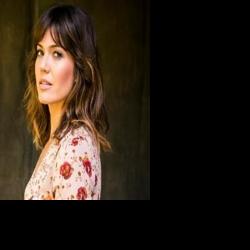 Mandy Moore To Star In Scripted Country Music Podcast. | News ...