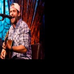 Thomas Rhett Surprises Fans At iHeartCountry Listening Party. | News ...