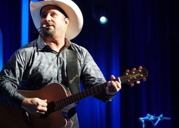 Is Garth Brooks Readying A Venue On Nashville’s Lower Broad? | News ...