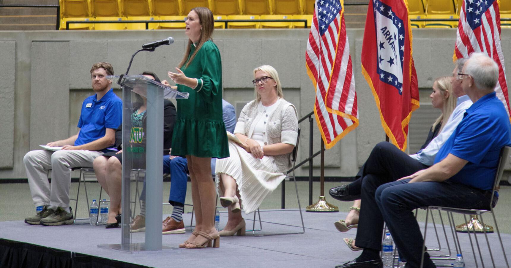 Gov. Sanders speaks at 44th Arkansas Governor's School opening ceremony | News - Vimarsana News