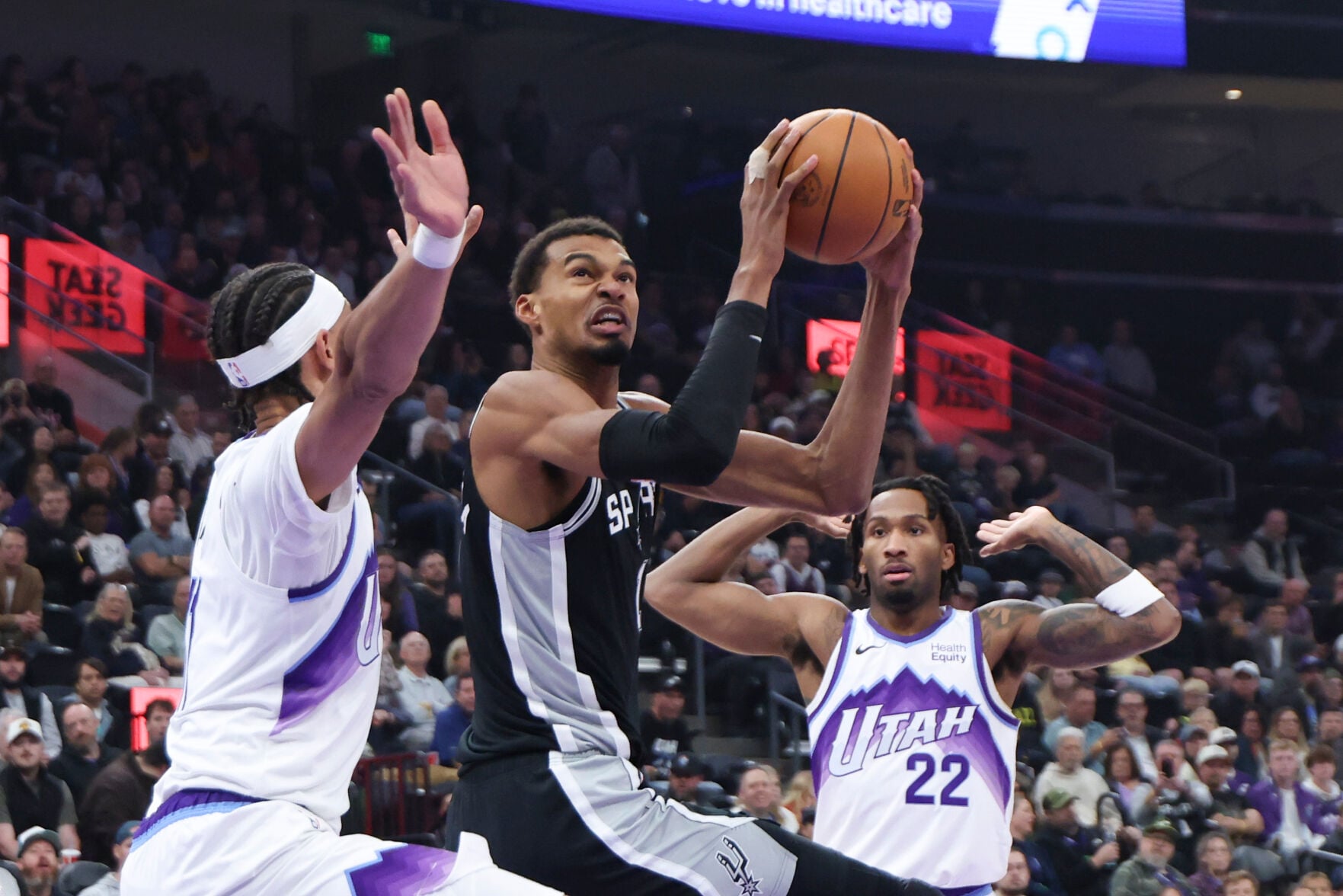 Spurs Jazz Basketball | Sports | couriernews.com