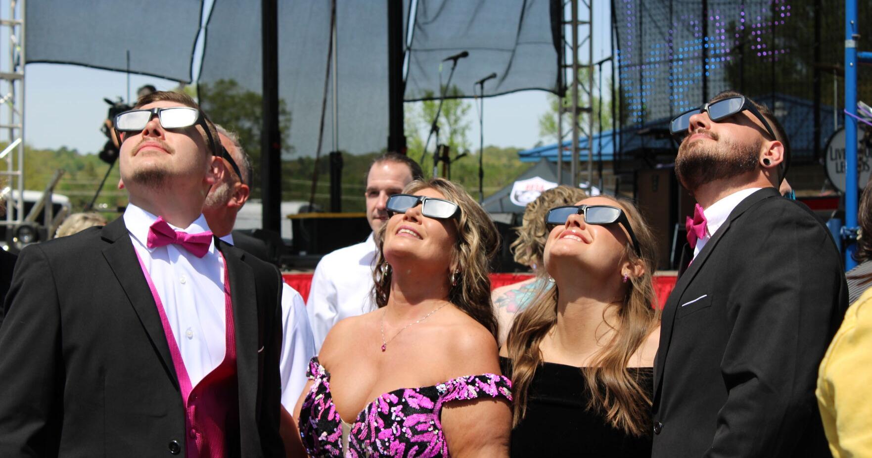 'Elope at the Eclipse' catches nation's eye - Vimarsana News