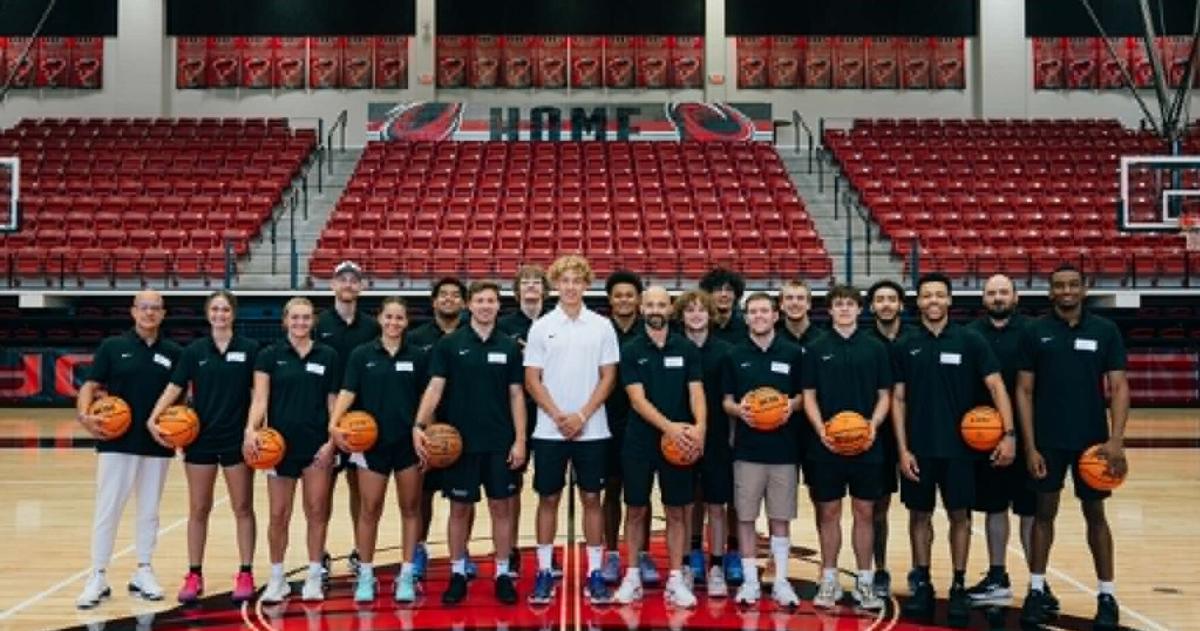 Taelon Peter gives youth camp at Cyclone Arena