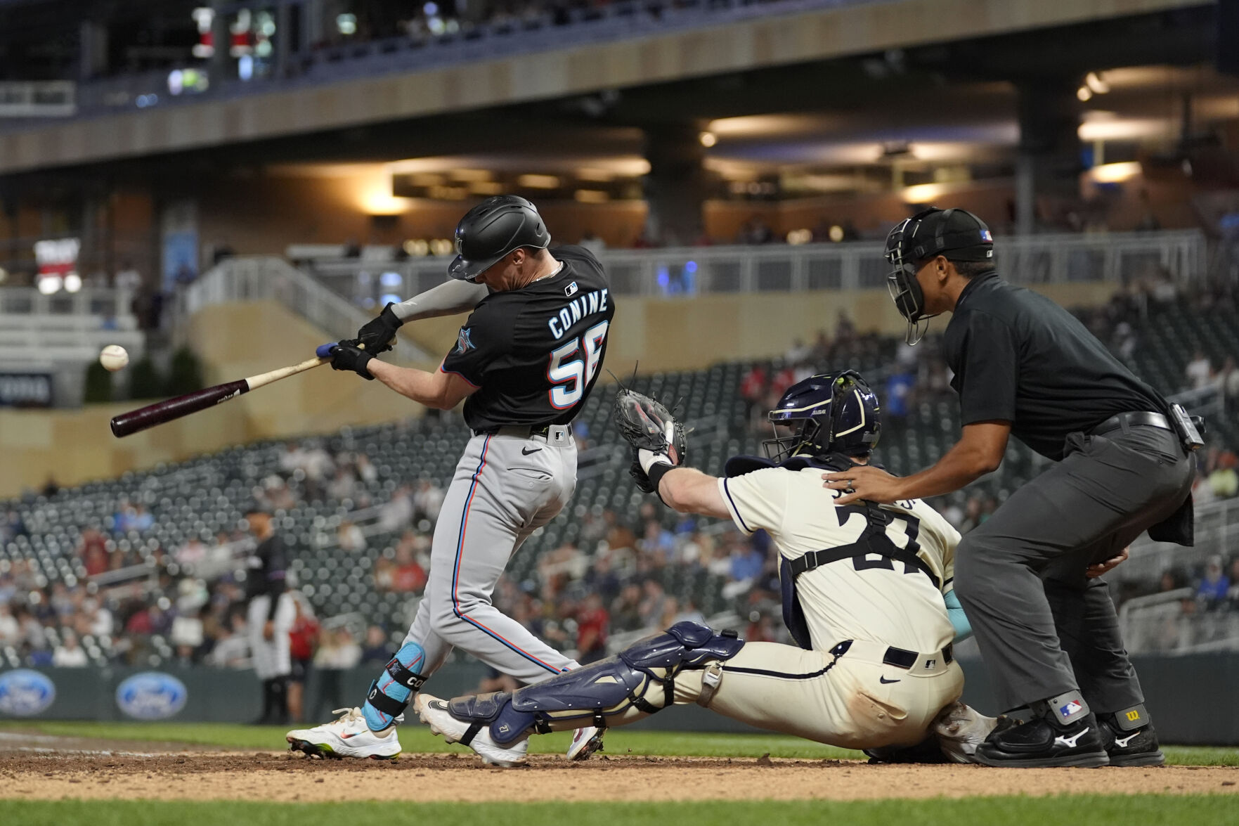 Minnesota Twins Owners Considering Selling The Team After 40 Years In ...