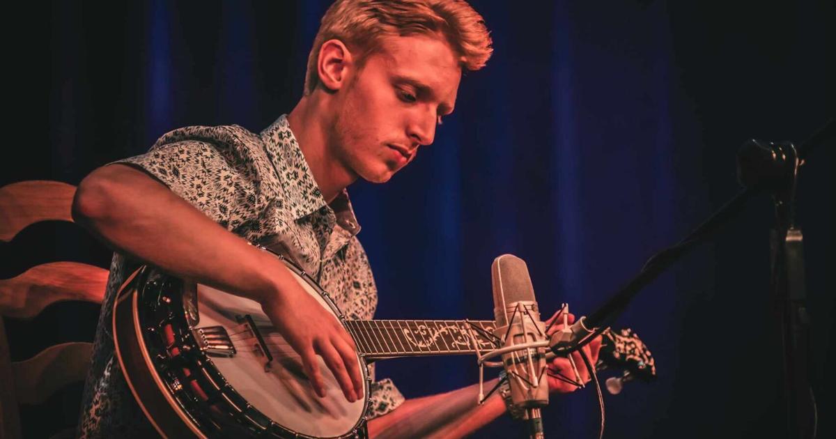 Local Banjo Local high schooler wins banjo championship | News | couriernews.com
