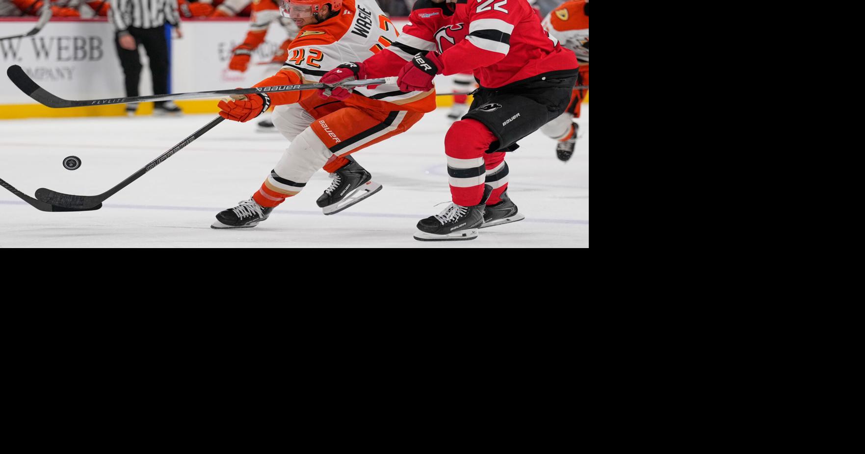 Ducks Devils Hockey | Sports | couriernews.com