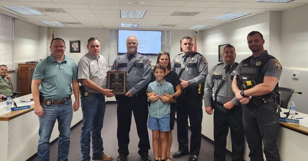 JPs recognize sheriff's deputy for life-saving action