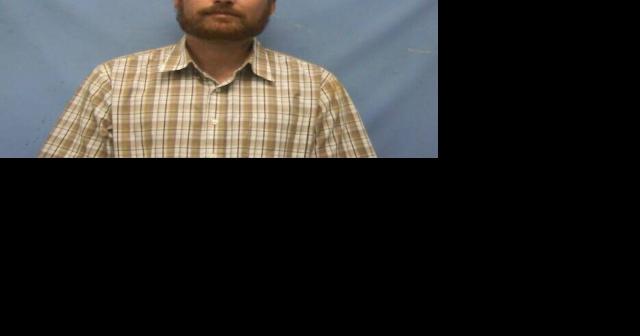 Man arrested after kicking in woman's door - Vimarsana News