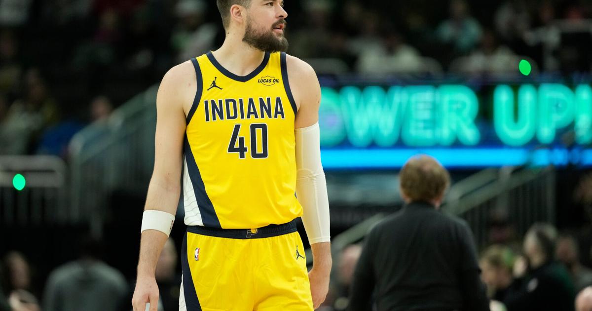 Pacers Bucks Basketball | Sports | couriernews.com