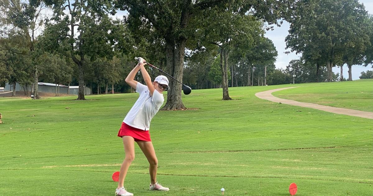 Cyclones, Lady Cyclones sweep McGehee in golf opener