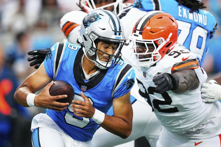 Browns #39 Shedeur Sanders impressive in NFL preseason debut tosses 2 TD
