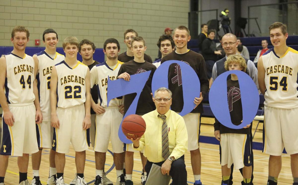 700 Wins Marshall Becomes Third Iowa Coach To Reach Milestone
