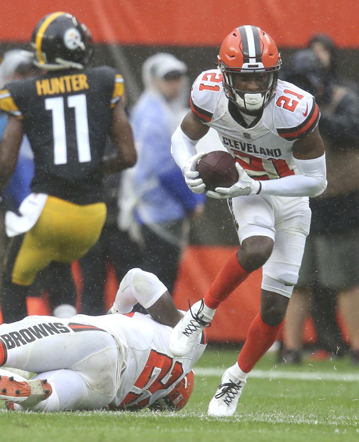 Nfl Photo Gallery Cleveland Browns Vs Pittsburgh Steelers Photo Gallery Crescent News Com