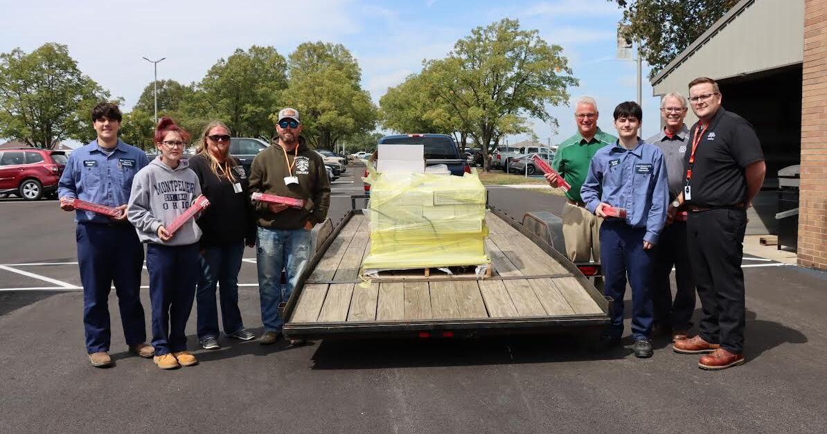 Porno foto galereyasi atk Saunada jinsiy aloqa (koz bilan qarash)